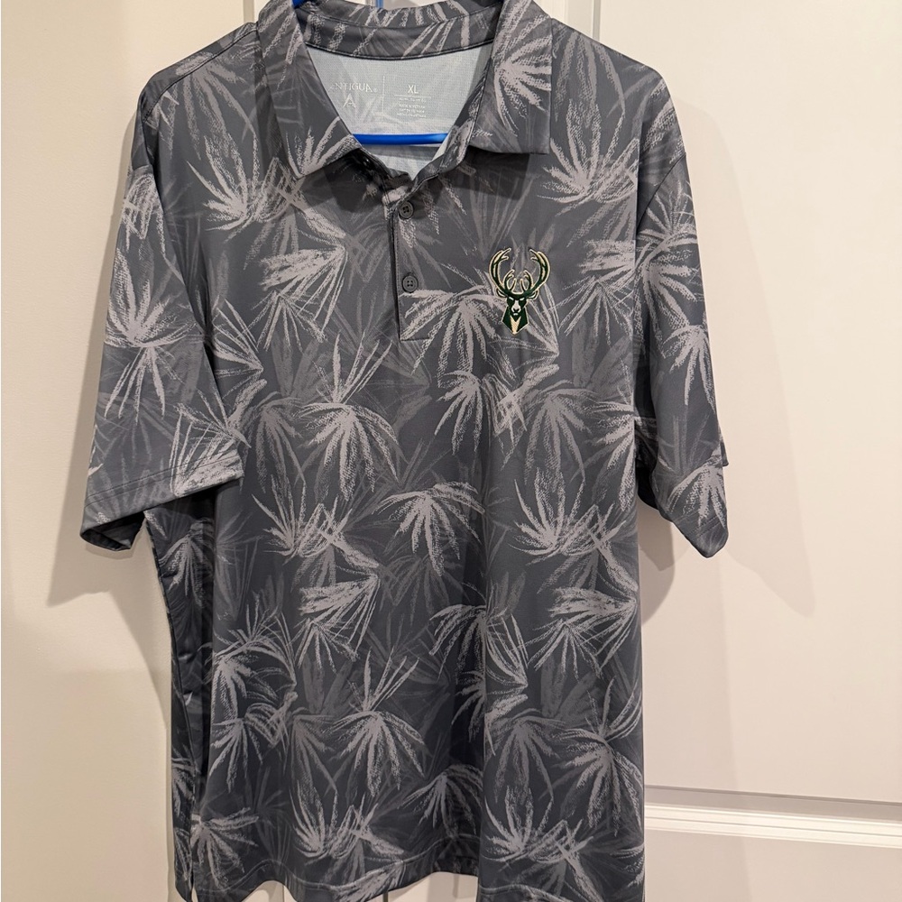 Antigua Men's Gray Leaf Pattern Bucks Golf Polo